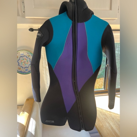 Bare wetsuit Size 10T - Picture 1 of 6